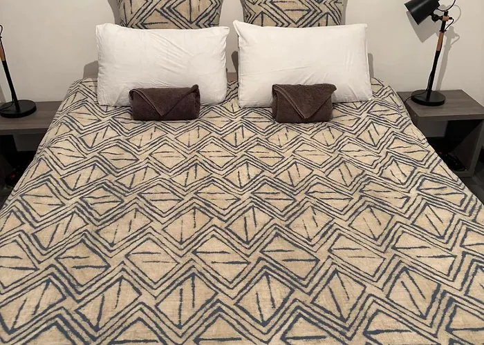 Les Belous Holiday home